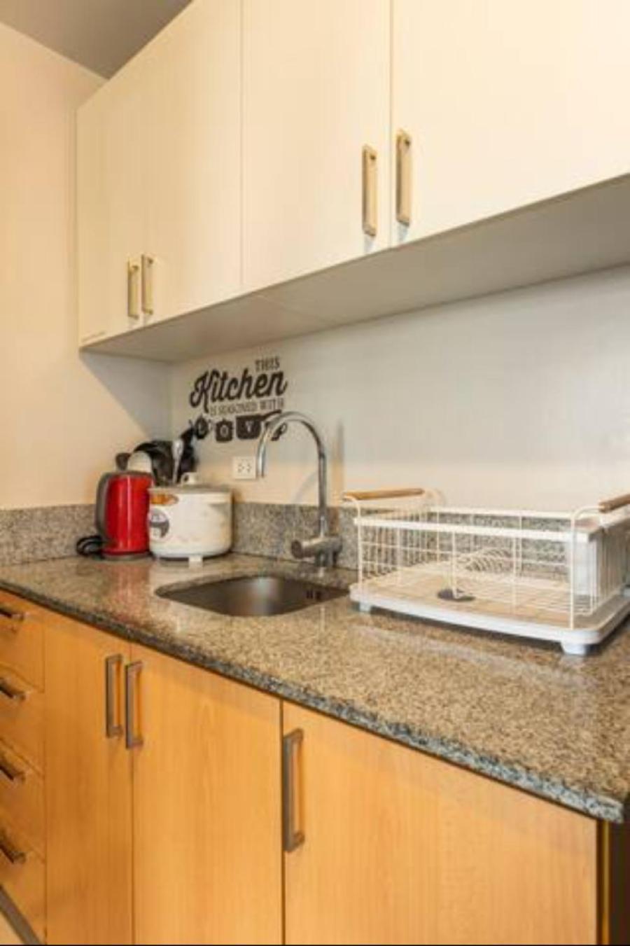 Great View With Balcony In Araneta Center Apartment Manila Exterior photo